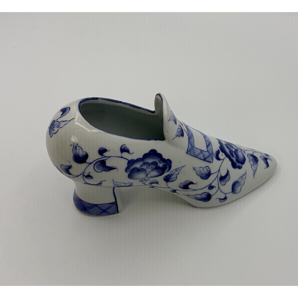 ANDREA BY SADEK VICTORIAN BLUE WHITE HIGH HEEL PORCELAIN SHOE FIGURINE PLANTER - Picture 2 of 3